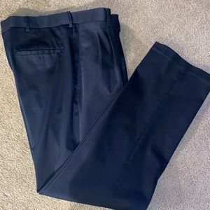 Haggar men’s size 34 x 32. Classic fit premium no iron dress pants